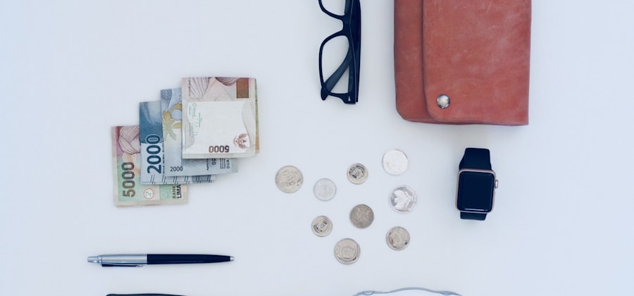 Travel money, coins and budget items